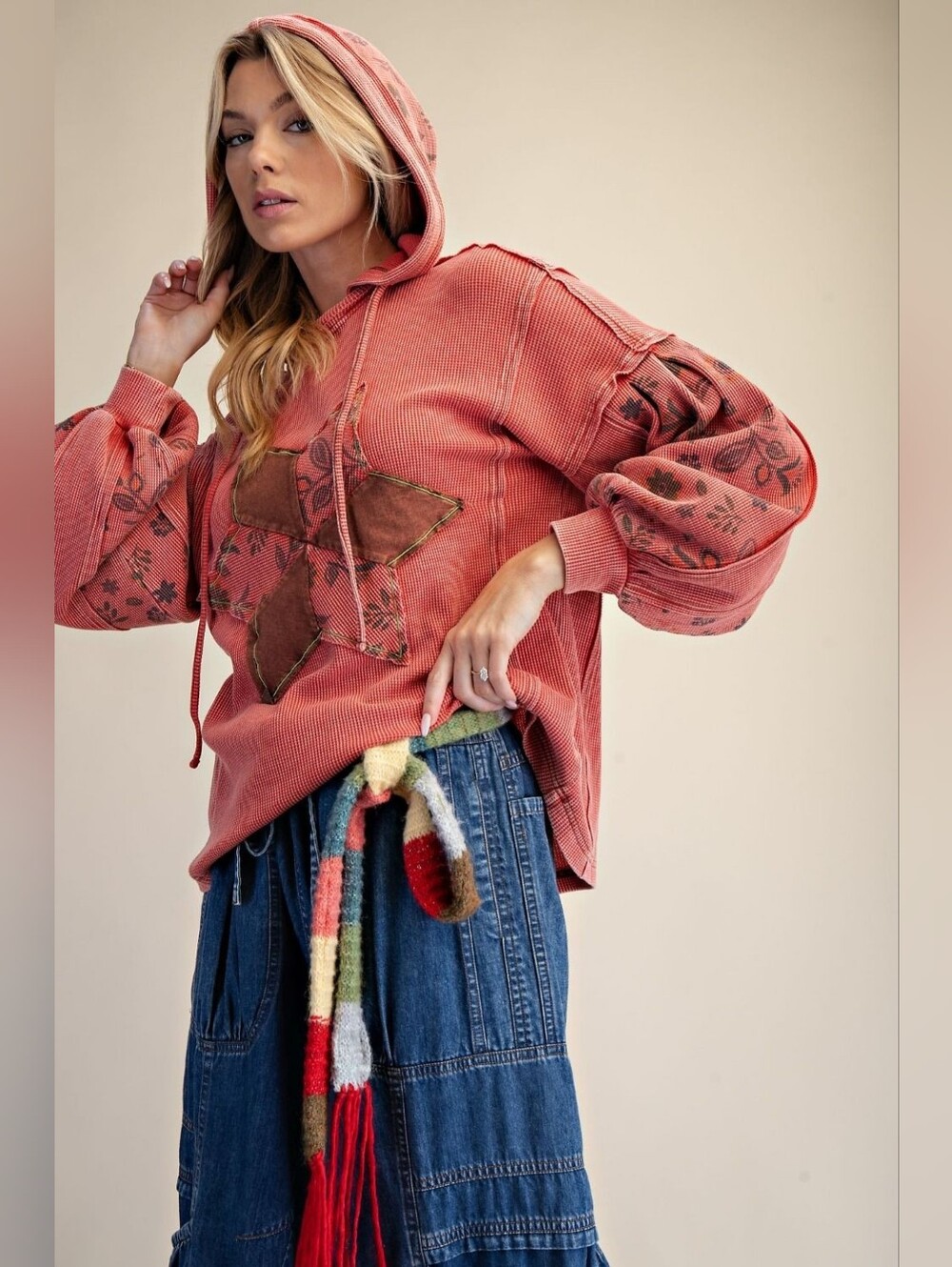 3-0831 Easel Pinwheel Star Hooded Thermal Sweatshirt in Dusty Rose